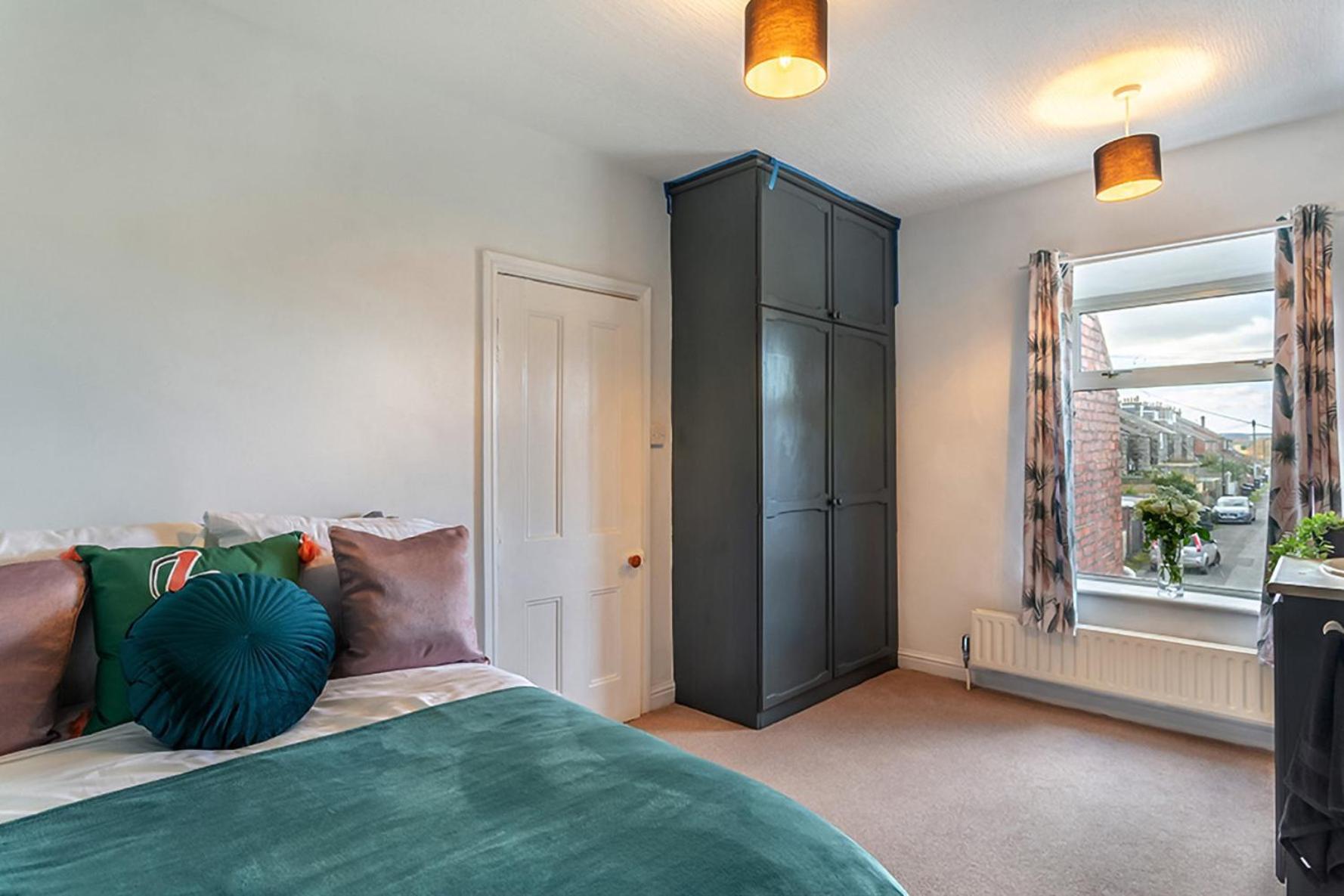 شقة The Harrogate House - 4 Bed Townhouse المظهر الخارجي الصورة