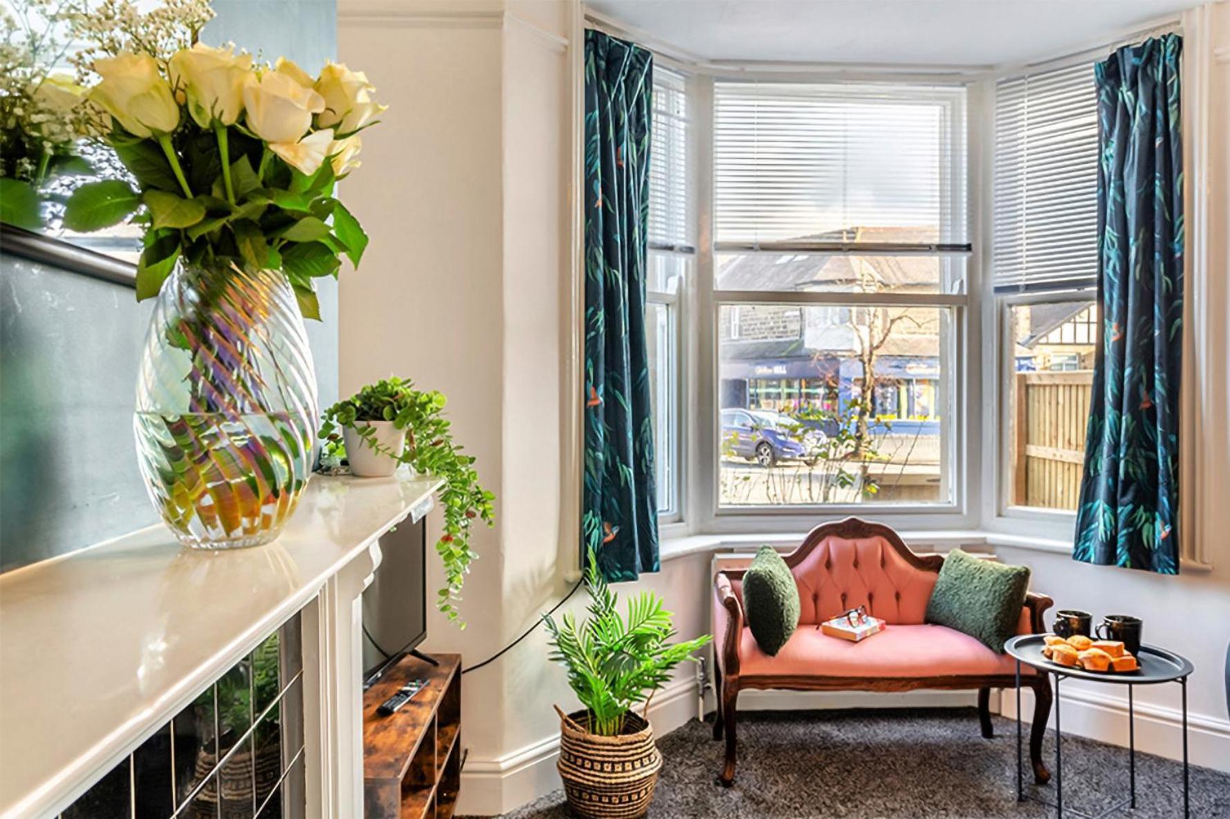 شقة The Harrogate House - 4 Bed Townhouse المظهر الخارجي الصورة